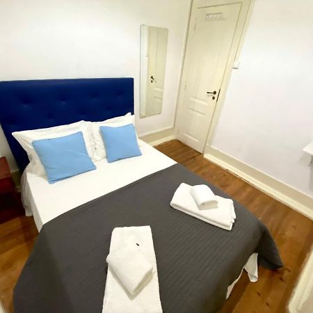 Relax Chiado 3 - Cute Little Double Room With Shared Bathroom Lisboa Eksteriør billede