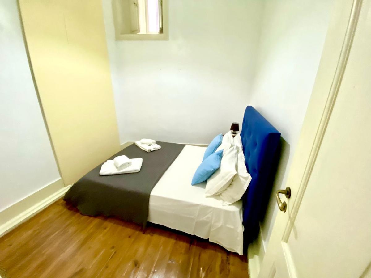 Relax Chiado 3 - Cute Little Double Room With Shared Bathroom Lisboa Eksteriør billede