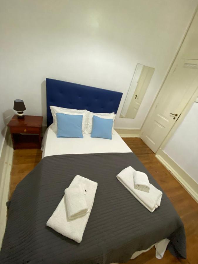 Relax Chiado 3 - Cute Little Double Room With Shared Bathroom Lisboa Eksteriør billede