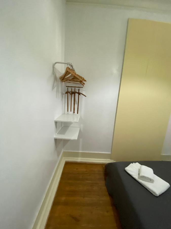 Relax Chiado 3 - Cute Little Double Room With Shared Bathroom Lisboa Eksteriør billede